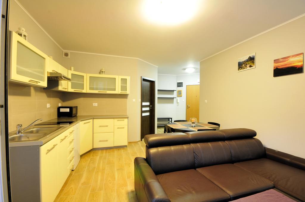 شقة Apartament Gryfa Pomorskiego مينززدرويه الغرفة الصورة