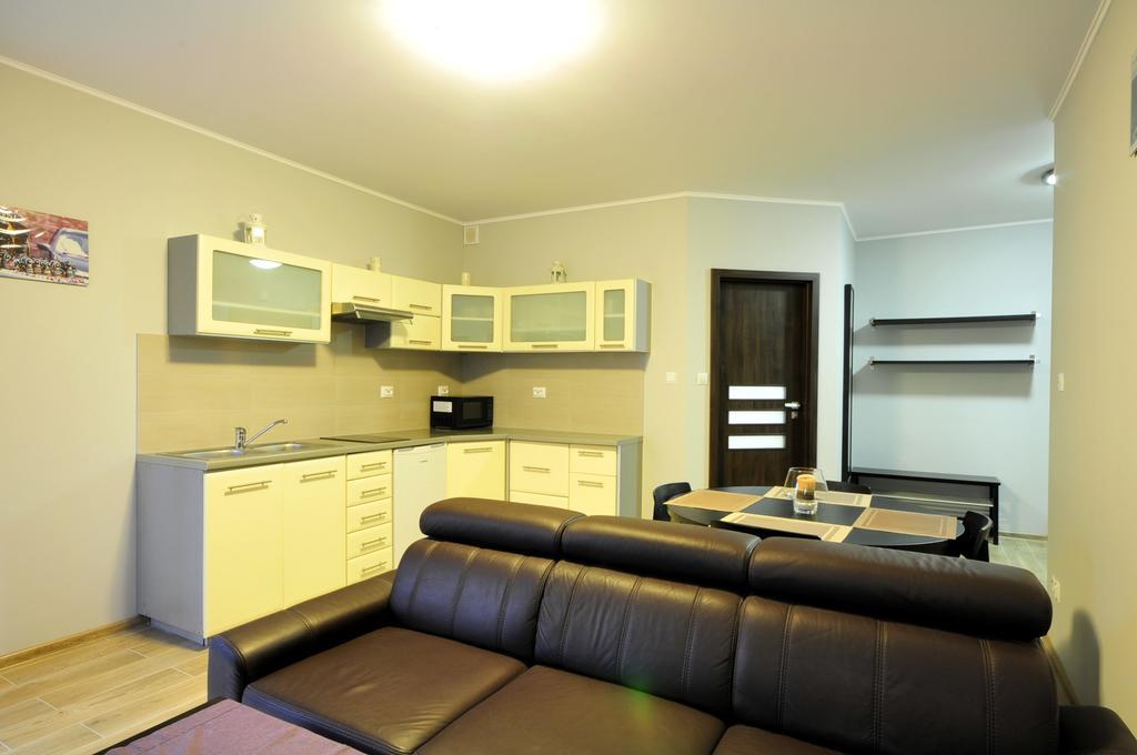 شقة Apartament Gryfa Pomorskiego مينززدرويه الغرفة الصورة